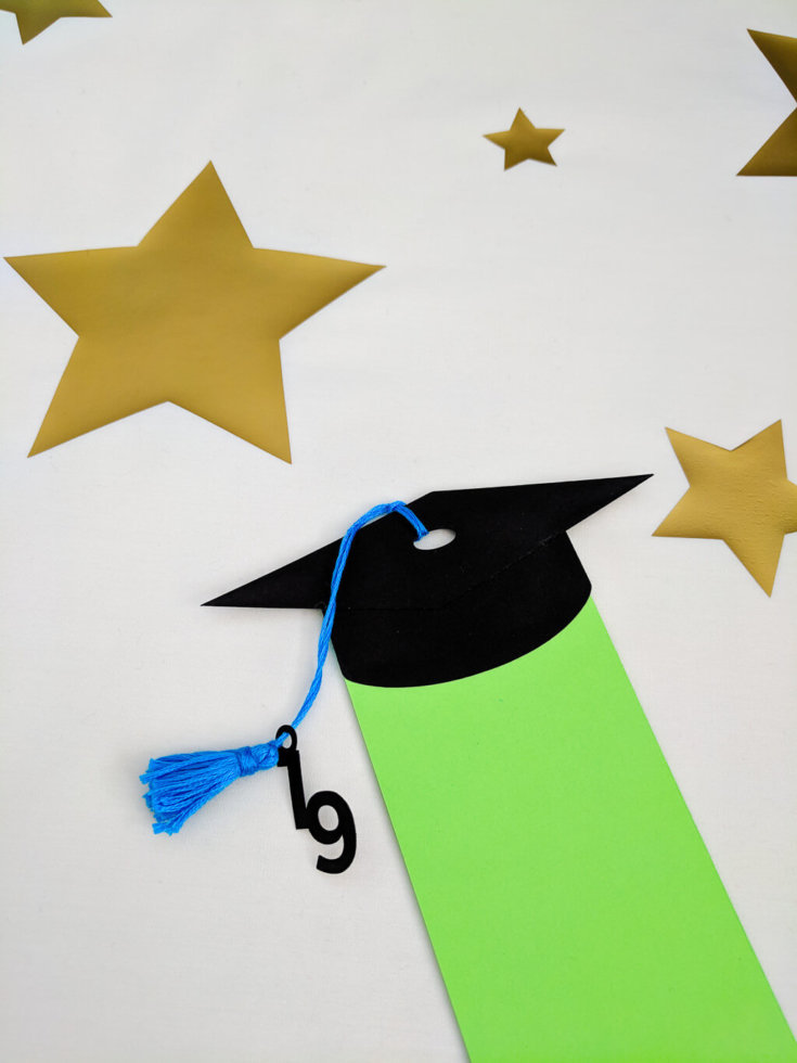 Graduation Gift Card Holder Bookmark - Free Printable Template to DIY ...