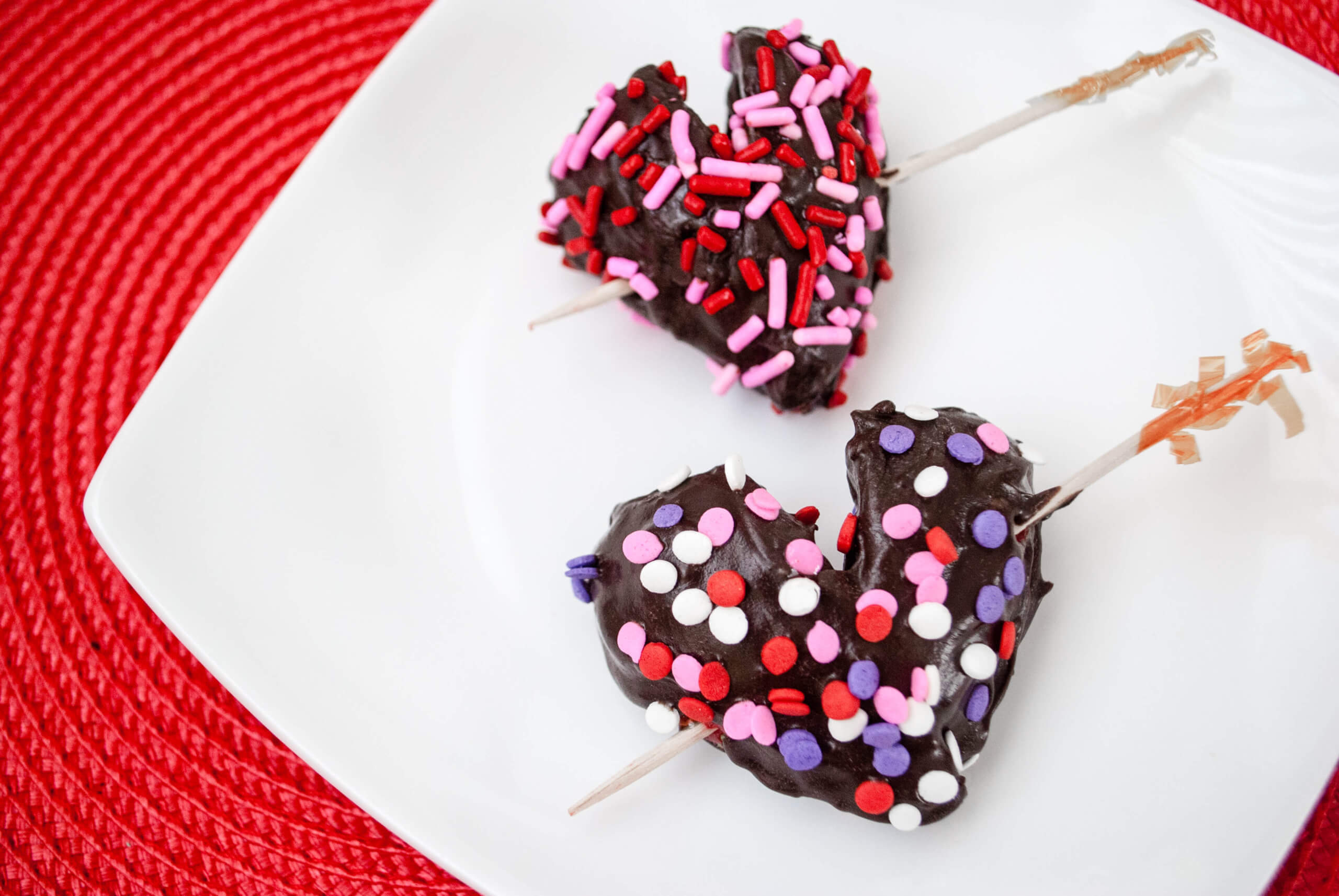 EASY Chocolate Covered Strawberries - I Heart Naptime