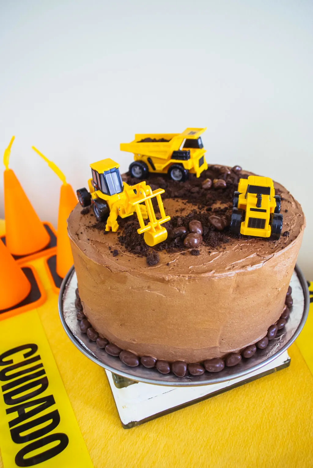 Charli's Cakes - Digger & Tractor Cake 🚜 | Facebook