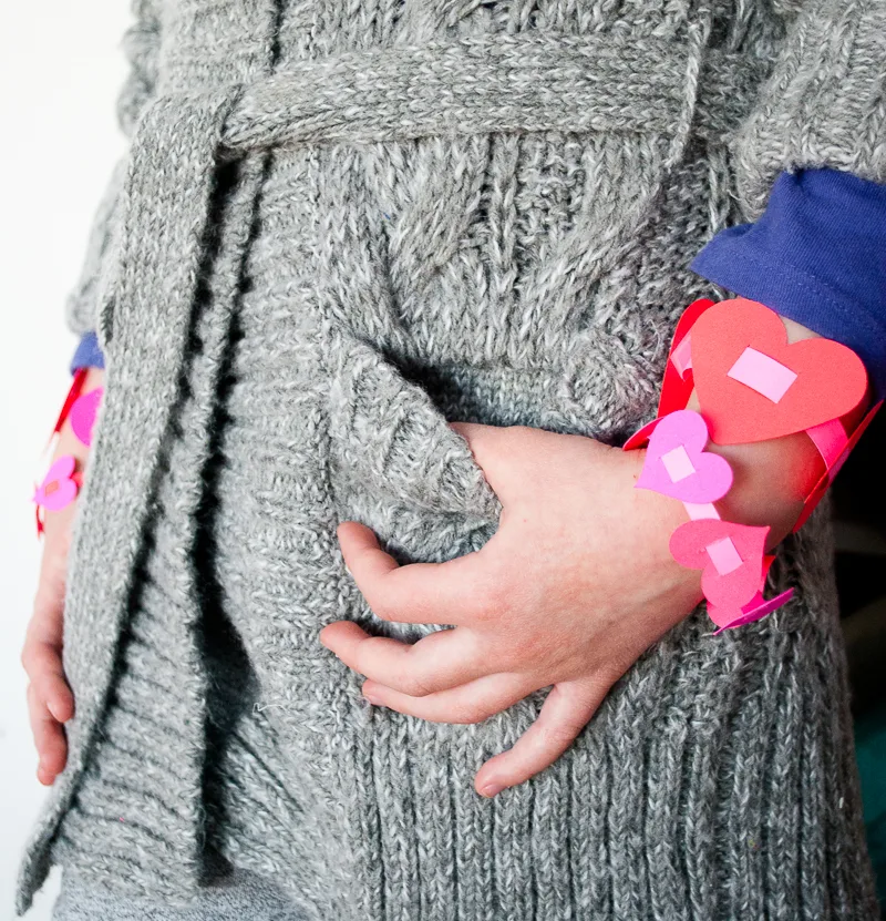 Valentine Craft for Kids: Heart Jelly Bean Bracelet – Stuff Parents Need