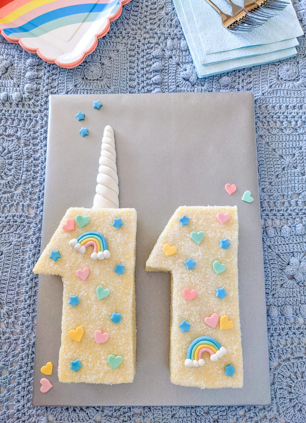 Easy DIY Unicorn Birthday Cake with Flowers - Better Life Blog | Recipe |  Diy unicorn birthday cake, Cake, Birthday cake with flowers