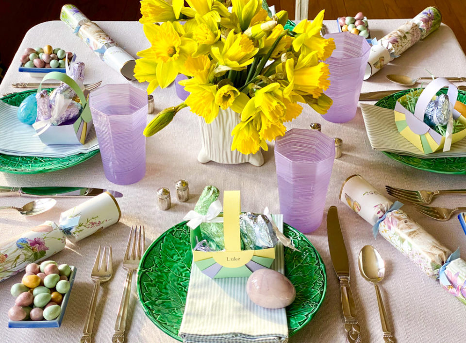 Easy DIY Easter place cards to elevate your Easter table - Merriment Design