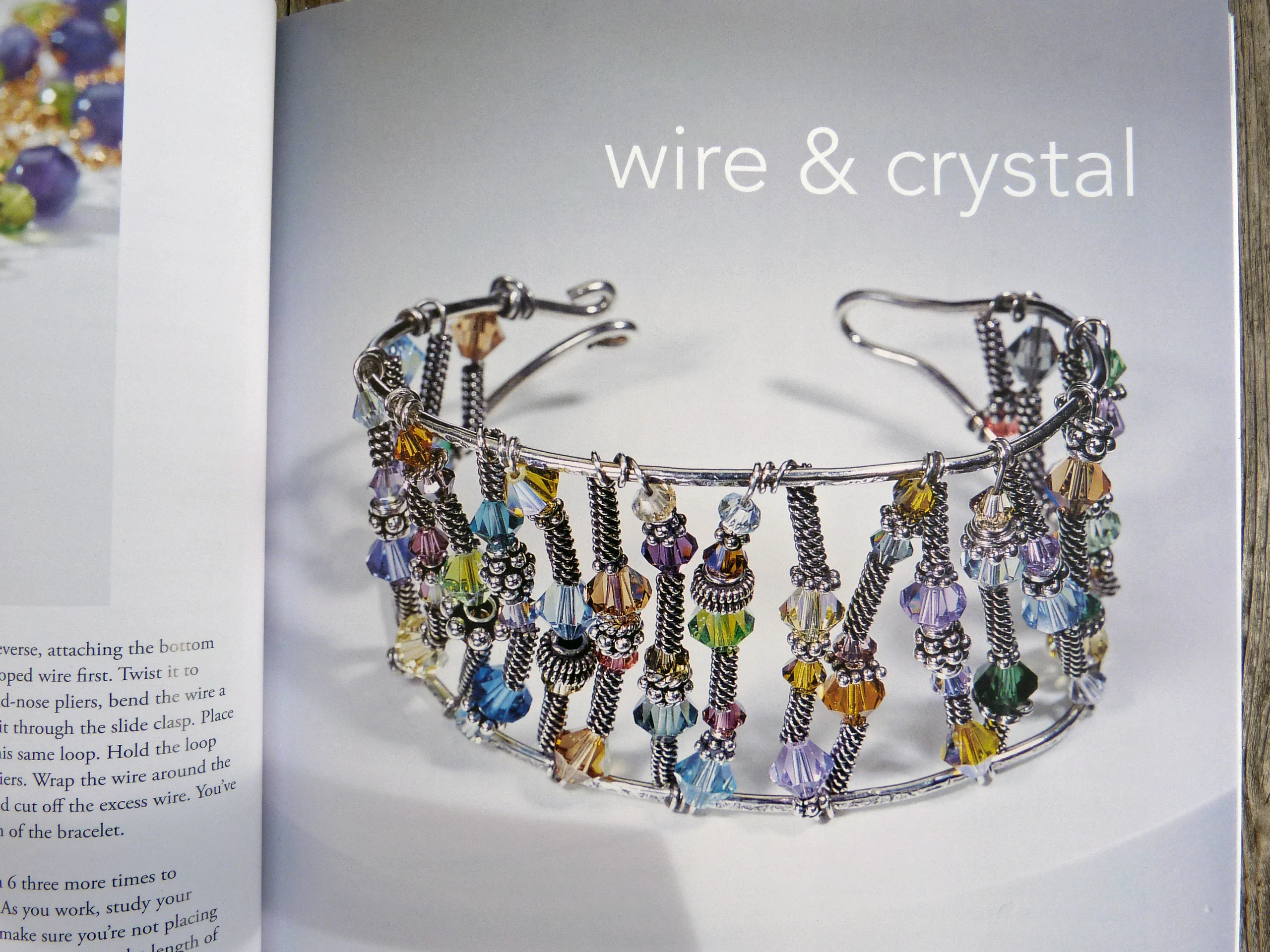 Book Review and Giveaway : Wire Wrapping Jewelry / The Beading Gem