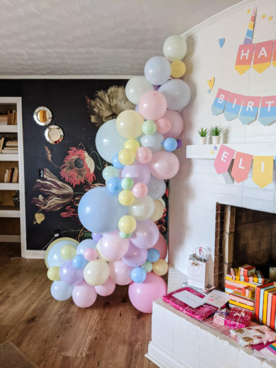 How To Make A Balloon Garland - Easy Tutorial For Beginners - Merriment 