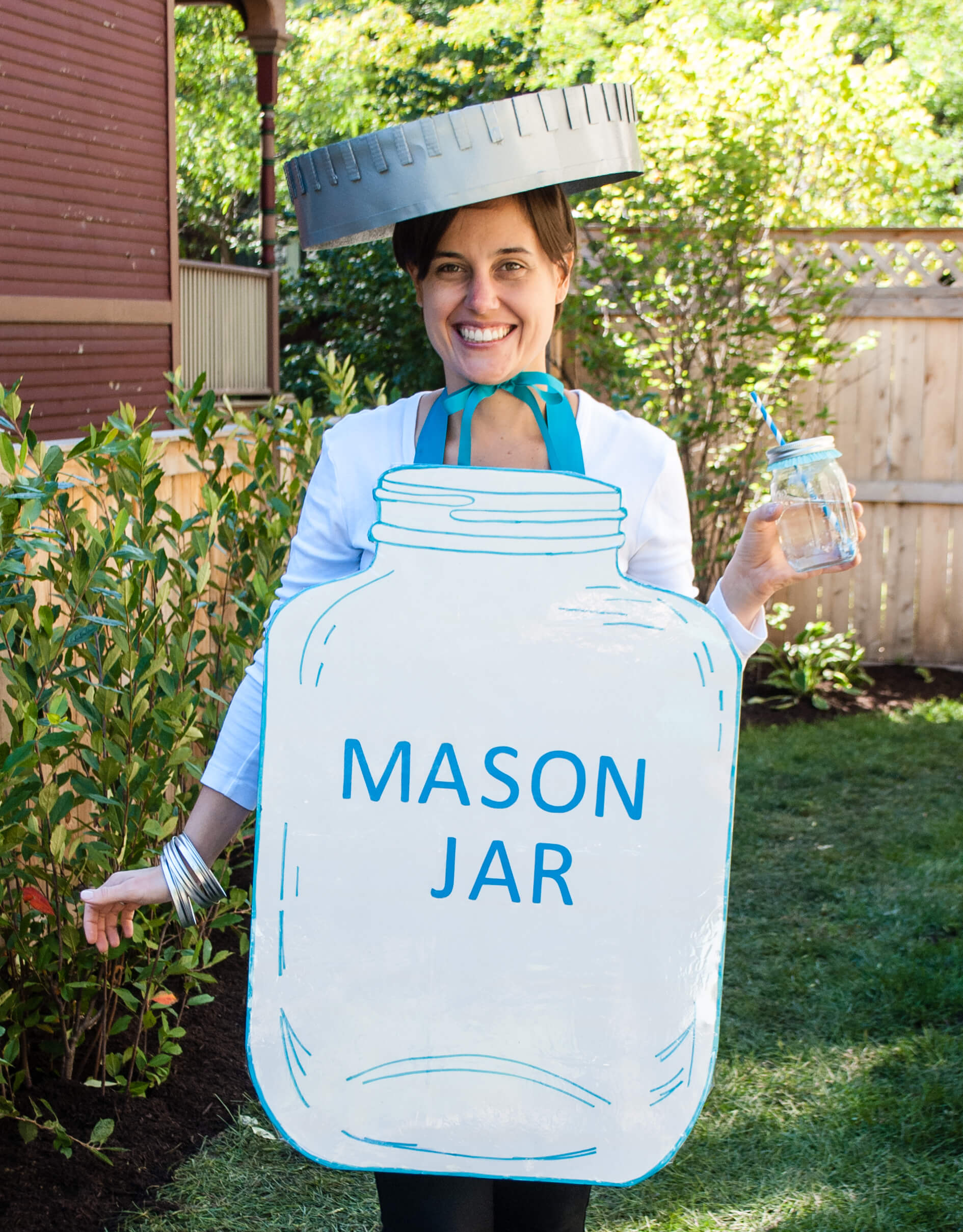 mason-jar-halloween-costume-easy-diy-halloween-costume-idea-for-women