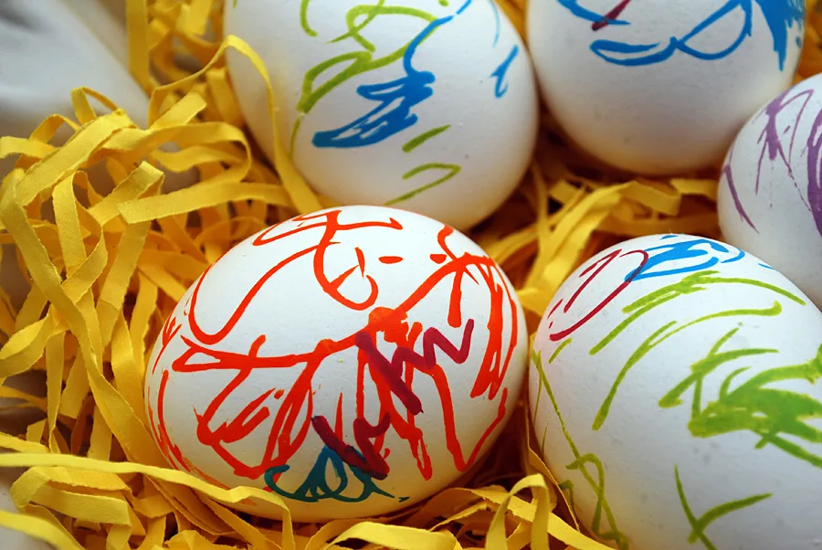 Easter Egg Decorating Ideas: Pastel Colors