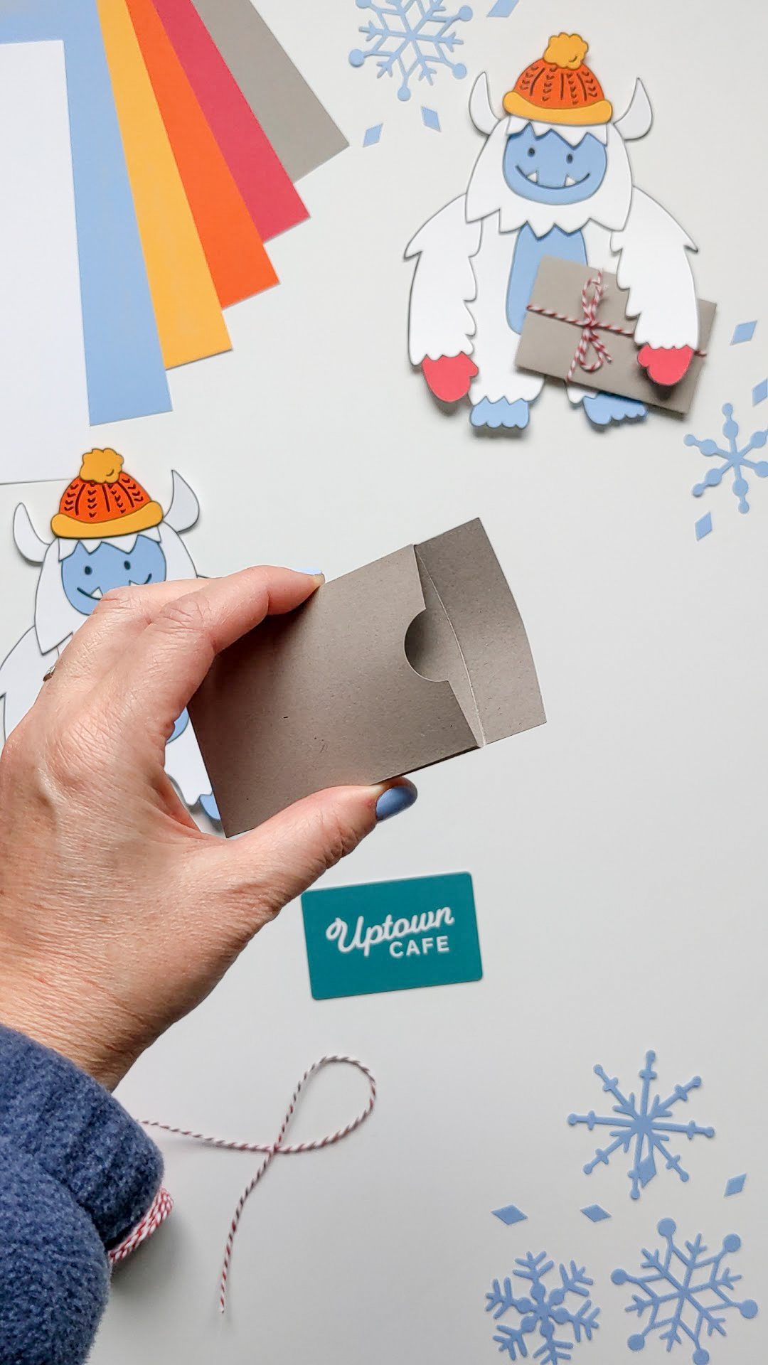 Making a DIY gift card holder for the holidays